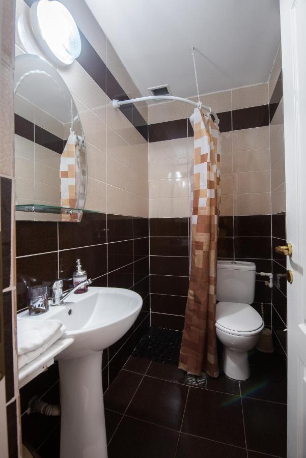 Casa 4 Odai 호텔 Douăzeci şi Trei August 외부 사진